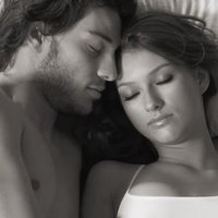 ros-black-white-Love-Couples-lovers-Paare-sexy-couples-Romantic-PDA-Kisses-Hugs-sweet-dreams-Good-morningGood-night-Magzies-favourites-BW2-r.jpg~c200